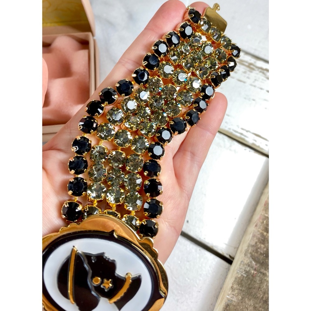 Miu Miu Crystal Cameo Gold Plated Bracelet - Picture 3 of 10